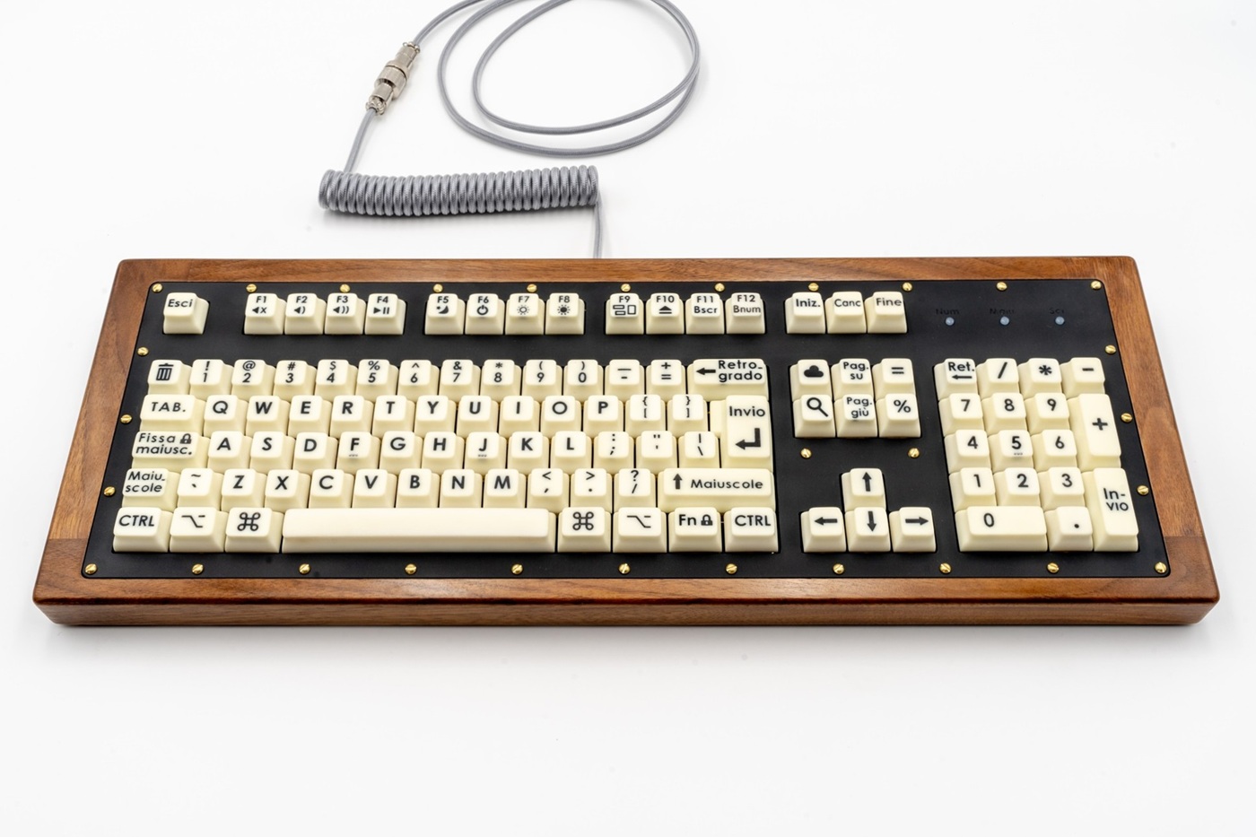 Vescovo Handcrafted Mechanical Keyboard in Solid Walnut & ISO US Layout