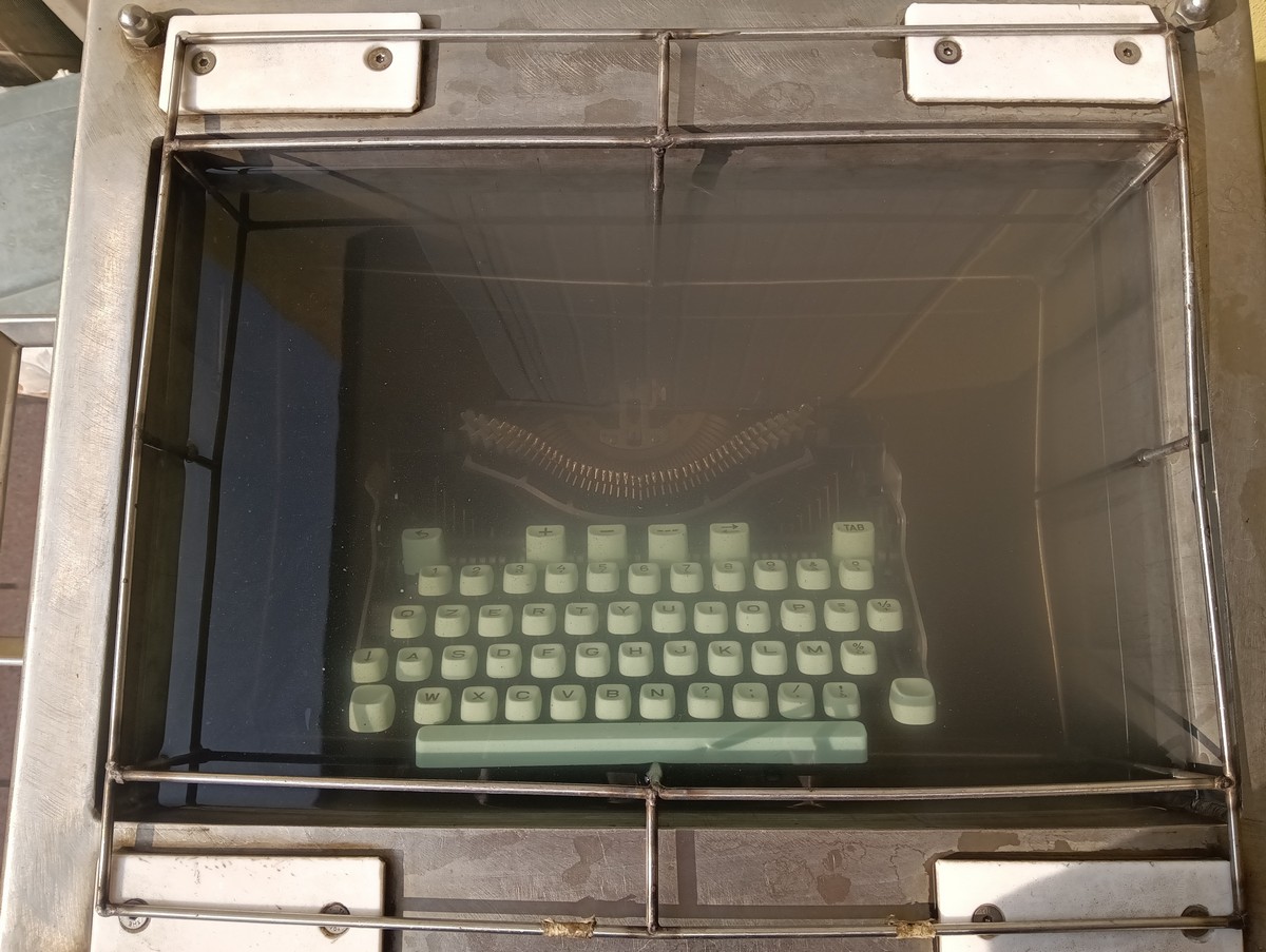 Hermes 3000 demounted during ultrasonic cleaning