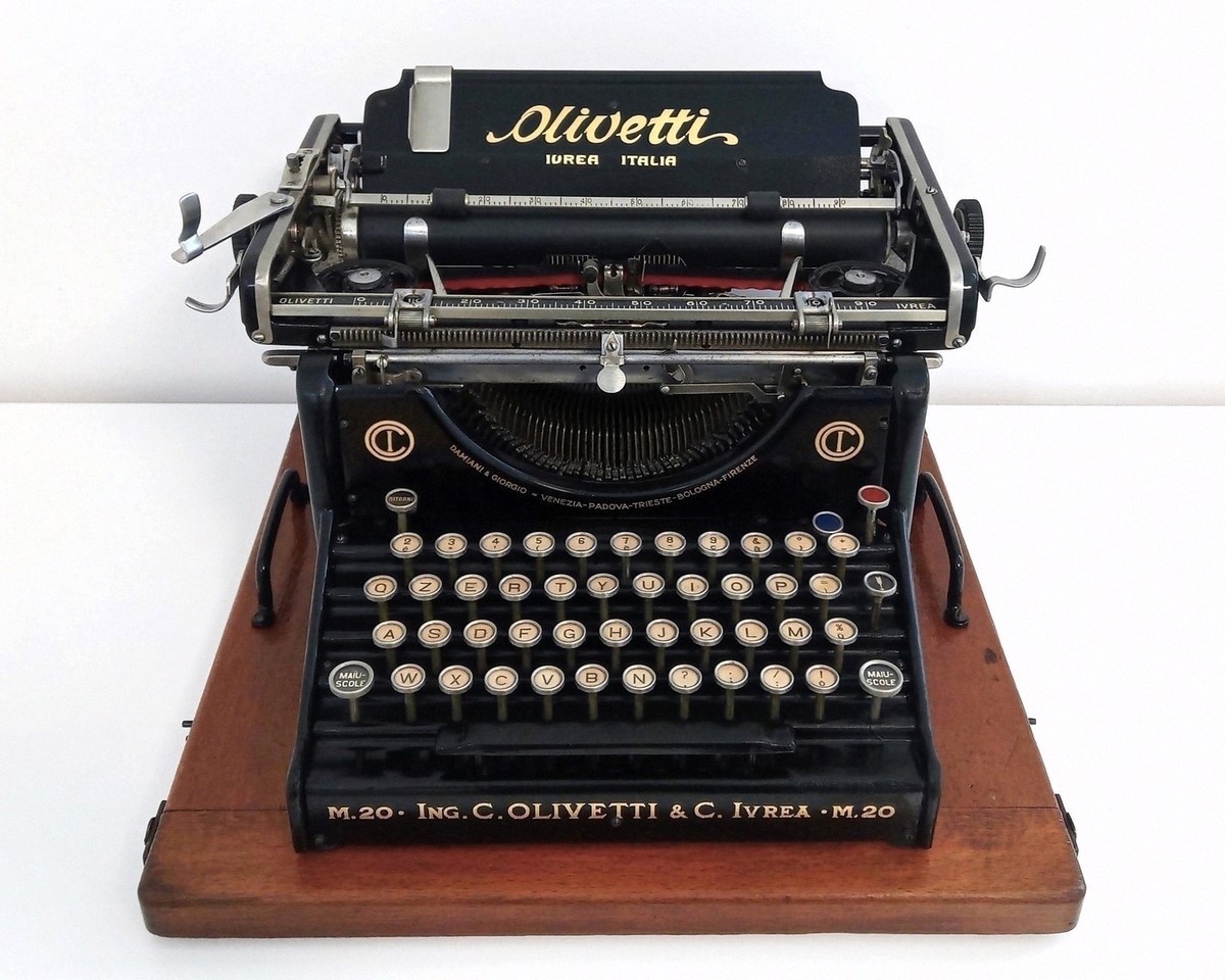 Olivetti M20