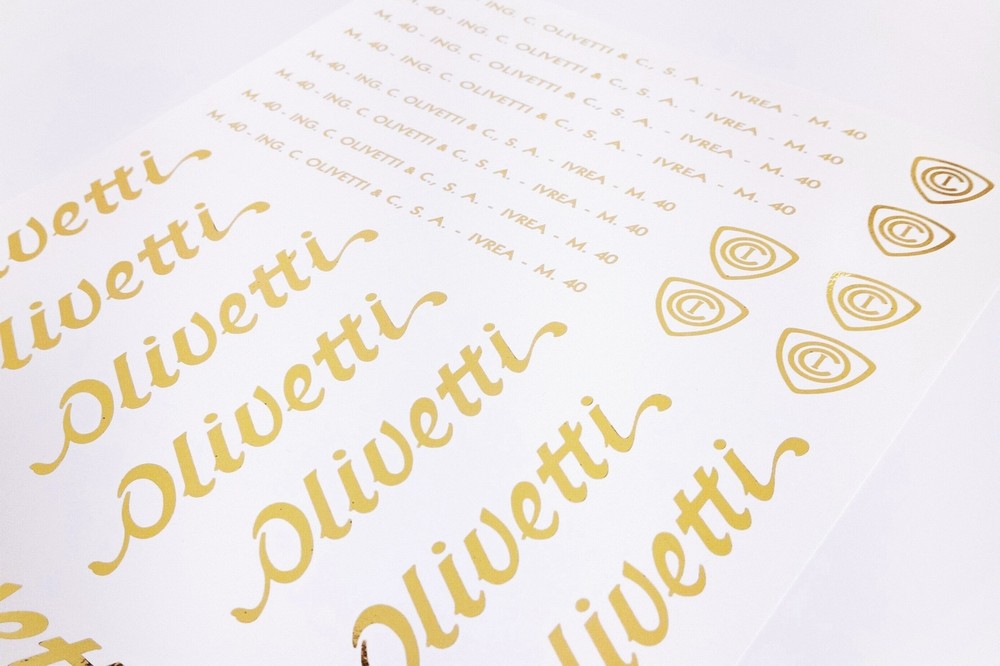 Olivetti M40 parts during brushing process