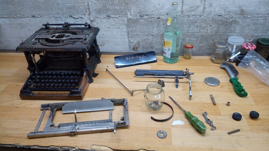 remington-sholes-3 typewriter in restoration